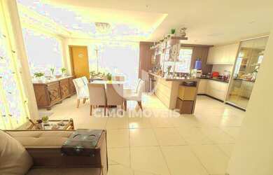 Imagem: A casa possui 3 Dormitórios, 5 Banheiros, 4 Vagas na garagem