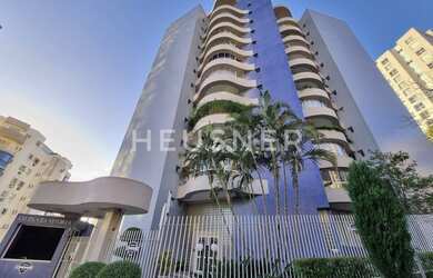 Imagem: O apartamento possui 3 Dormitórios, 3 Banheiros, 150m² de