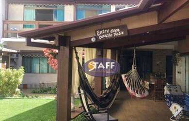 Imagem: A casa possui 3 Dormitórios, 3 Banheiros, 4 Vagas na garagem