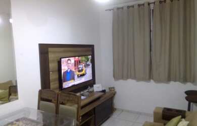 Imagem: O apartamento possui 2 Dormitórios, 1 Banheiro, 1 Vaga na garagem