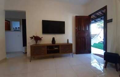 Imagem: A casa em condomínio possui 2 Dormitórios, 1 Banheiro, 2 Vagas