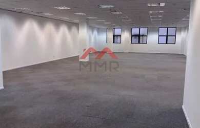 Imagem: O depósito possui 939m² de Área e está localizado em Centro