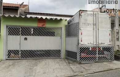 Imagem: A casa possui 2 Dormitórios, 1 Banheiro, 3 Vagas na garagem