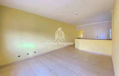 Imagem: A casa possui 3 Dormitórios, 3 Banheiros, 2 Vagas na garagem