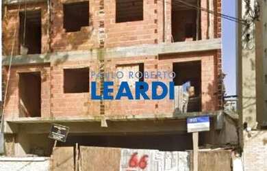 Imagem: A casa em condomínio possui 2 Dormitórios, 2 Banheiros, 1