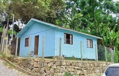 Imagem: A casa possui 2 Dormitórios, 1 Banheiro e está localizado