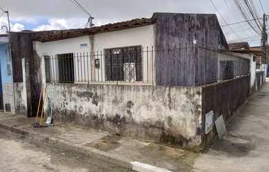 Imagem: A casa possui 2 Dormitórios, 1 Banheiro, 75m² de Área e