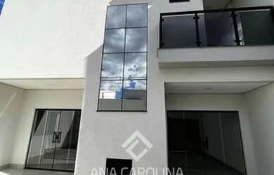 Imagem: A casa possui 3 Dormitórios, 2 Banheiros, 2 Vagas na garagem