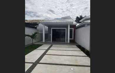 Imagem: A casa possui 2 Dormitórios, 1 Banheiro, 1 Vaga na garagem