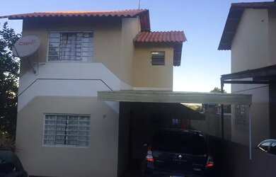 Imagem: A casa em condomínio possui 2 Dormitórios, 2 Banheiros, 1