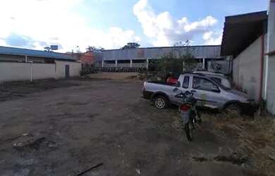 Imagem 13: Galpão localizado no Setor Santa Genoveva, de 2.500m² e 8 salas