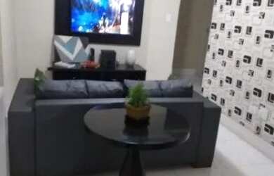 Imagem: O apartamento possui 3 Dormitórios, 1 Banheiro, 2 Vagas na