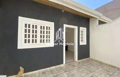 Imagem: A casa possui 1 Dormitório, 1 Banheiro, 5 Vagas na garagem