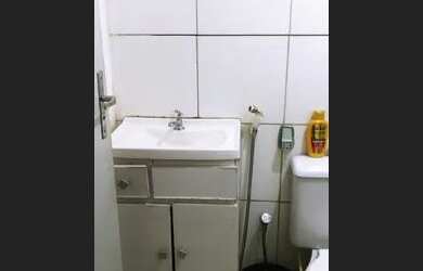 Imagem: O apartamento possui 2 Dormitórios, 1 Banheiro e está localizado