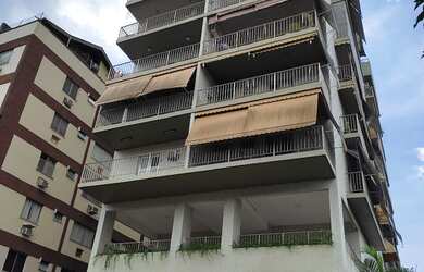 Imagem: O apartamento possui 3 Dormitórios, 3 Banheiros, 1 Vaga na