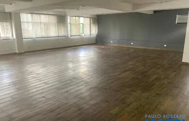 Imagem: O depósito possui 2 Vagas na garagem e 100m² de Área e está