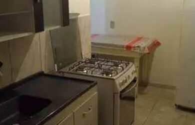 Imagem: A casa em condomínio possui 1 Dormitório, 1 Banheiro e está