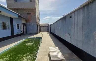 Imagem: A casa possui 3 Dormitórios, 5 Banheiros, 5 Vagas na garagem