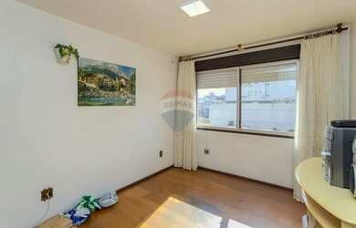 Imagem 10: Apartamento 4 domitórios dependência, 2 vagas, com elevador, em frente...