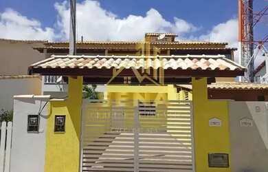 Imagem: A casa possui 2 Dormitórios, 2 Banheiros, 2 Vagas na garagem