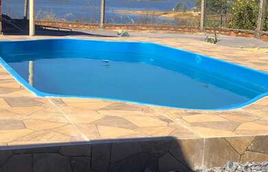 Imagem 13: Rancho vista pro lago. Acomodam 10 pessoas, 4 Vagas na garageme2 Dormitórios