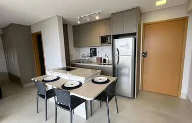 Imagem: O apartamento possui 1 Dormitório, 1 Banheiro, 1 Vaga na garagem