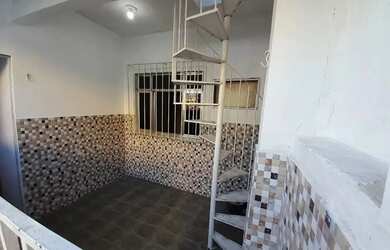 Imagem 8: Térrea para venda possui 214 metros quadrados com 2 quartos em Centro...