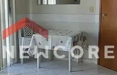 Imagem: O apartamento possui 1 Dormitório, 1 Banheiro, 1 Vaga na garagem