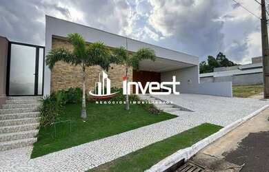 Imagem: A casa em condomínio possui 4 Dormitórios, 5 Banheiros, 4