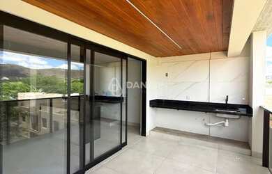 Imagem: O apartamento possui 3 Dormitórios, 1 Banheiro e 110m² de