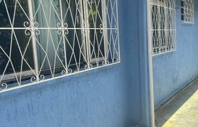 Imagem: A casa possui 2 Dormitórios, 1 Banheiro, 80m² de Área, Imóvel