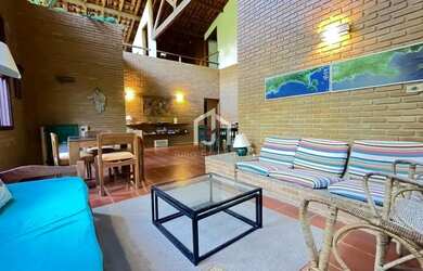 Imagem: A casa em condomínio possui 4 Dormitórios, 4 Banheiros, 4