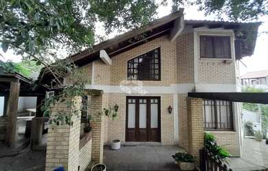 Imagem: A casa em condomínio possui 3 Dormitórios, 3 Banheiros, 3