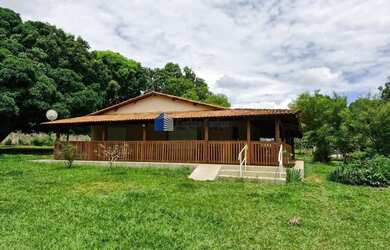 Imagem: A fazenda à venda possui e está localizado em St H Jardim