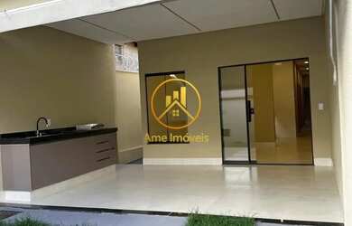 Imagem: A casa possui 3 Dormitórios, 1 Banheiro, 2 Vagas na garagem