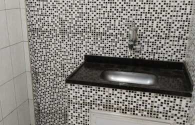 Imagem: O quarto e está localizado em Realengo, Rio de Janeiro para