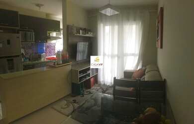 Imagem: O apartamento possui 2 Dormitórios, 1 Banheiro, 1 Vaga na garagem