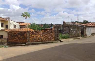 Imagem: O terreno está localizado em Coheb do Sacavém, São Luís