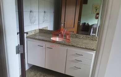 Imagem 7: Casa Térrea. Piscina, Churrasqueira, 800m² de Áreae5 Vagas na garagem