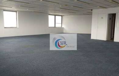 Imagem: O depósito possui 5 Vagas na garagem, 600m² de Área e está