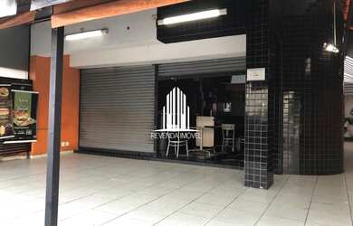 Imagem: O depósito possui 350m² de Área e está localizado em Água