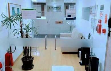 Imagem: O depósito possui 3 Vagas na garagem e 316m² de Área e está