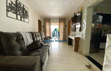 Imagem: A casa possui 2 Dormitórios, 2 Banheiros, 5 Vagas na garagem