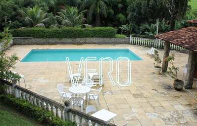 Imagem 6: Linda Casa no Condomínio Nossa Fazenda com 5 quartos -V198/03