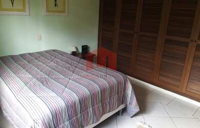 Imagem 6: Casa Térrea. Piscina, Churrasqueira, 800m² de Áreae5 Vagas na garagem