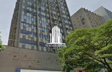 Imagem: O depósito possui 3 Vagas na garagem, 448m² de Área e está