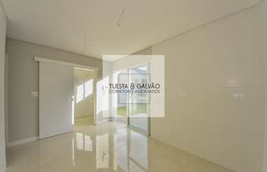 Imagem: O apartamento possui 3 Dormitórios, 1 Banheiro, 2 Vagas na