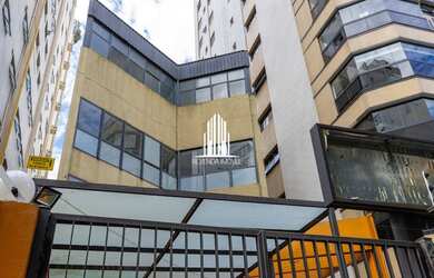 Imagem: O depósito possui 5 Vagas na garagem, 1.130m² de Área e