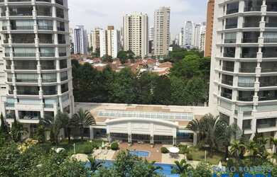 Imagem: O depósito possui 3 Vagas na garagem e 70m² de Área e está