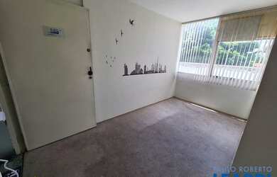 Imagem: O depósito possui 3 Vagas na garagem, 160m² de Área e está